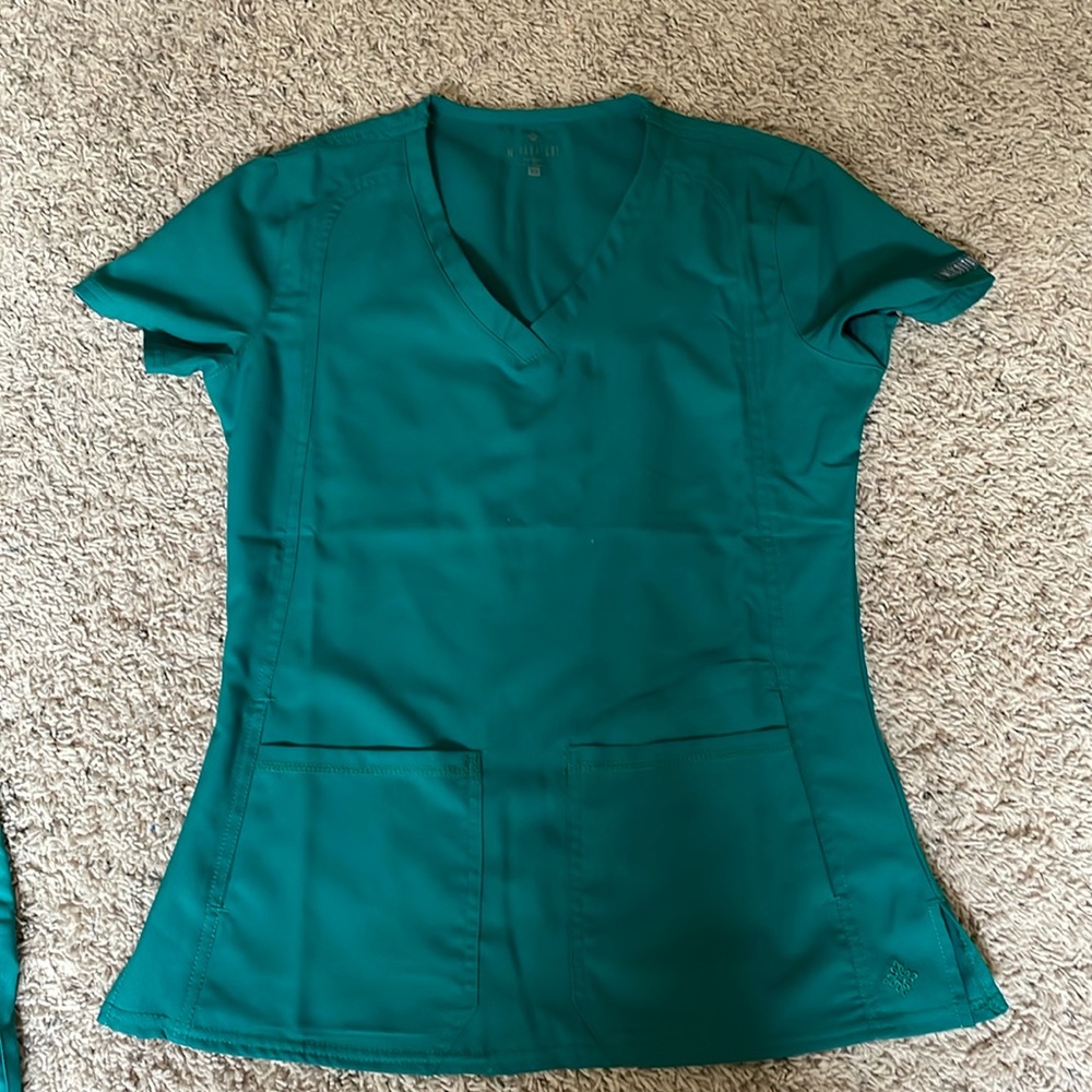 COPY - Forest Green medcouture scrub top Xs